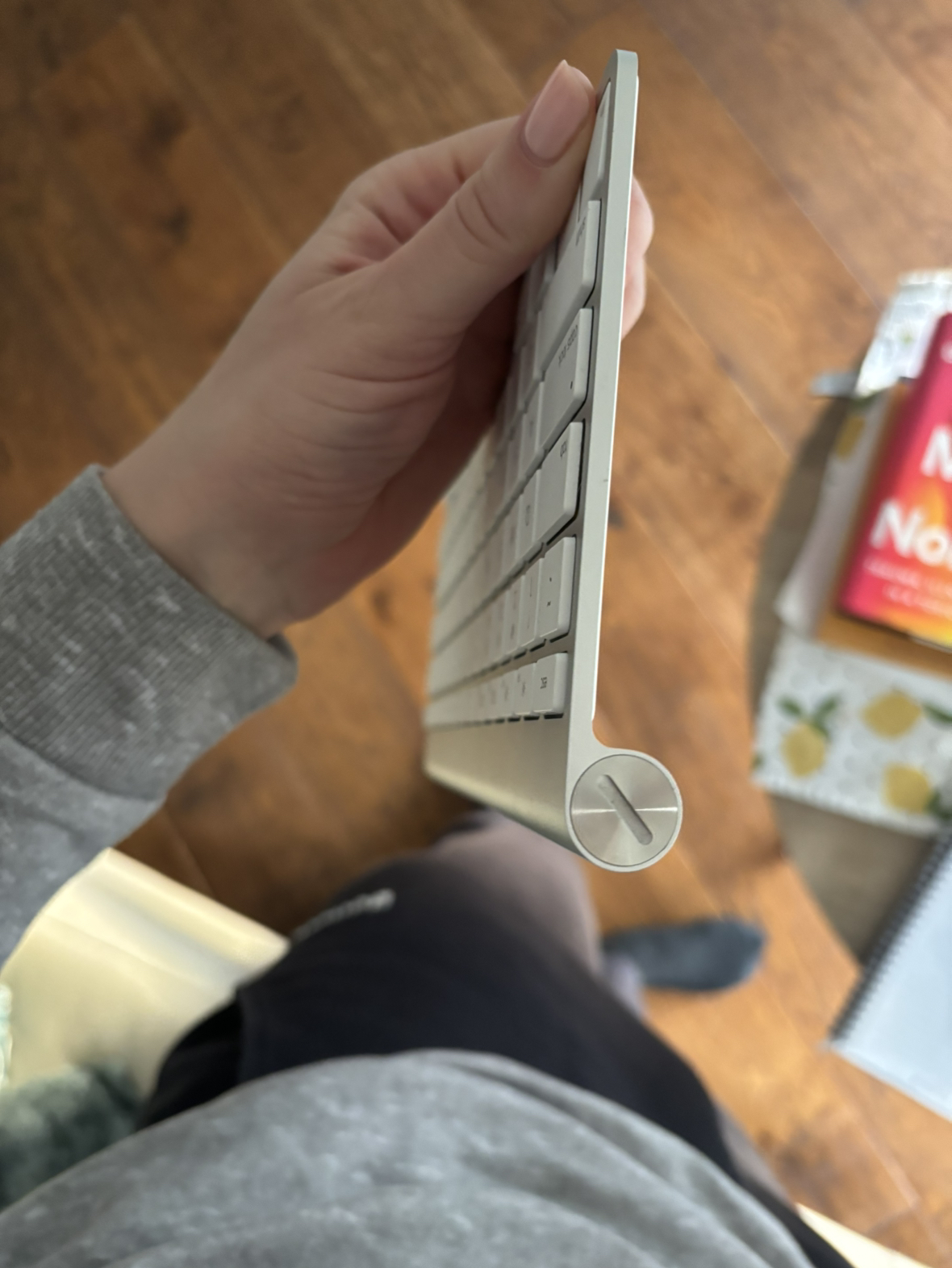 Apple Bluetooth wireless keyboard - photo 2