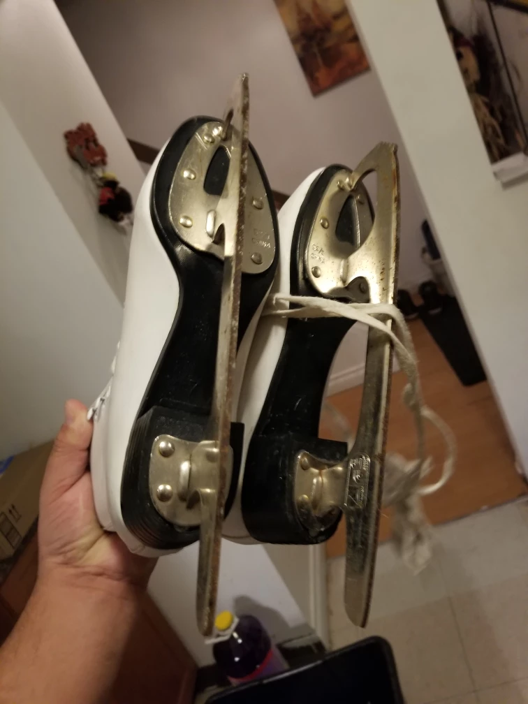 skates size 7 image indicator(2)