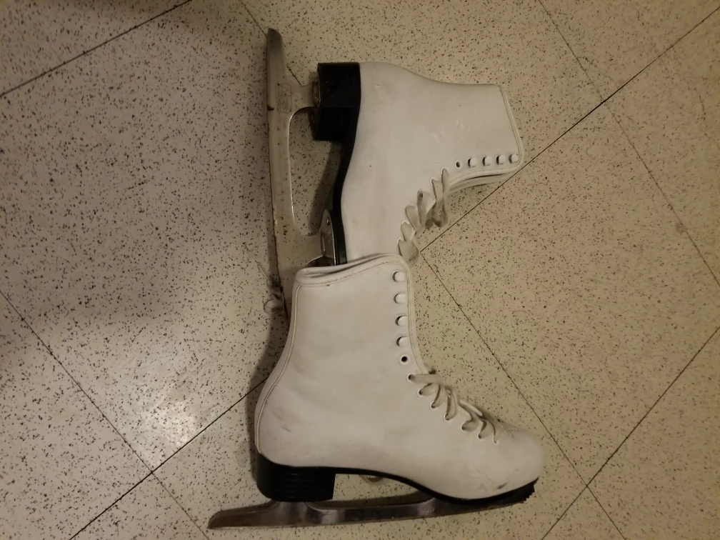 skates size 7 image indicator(3)