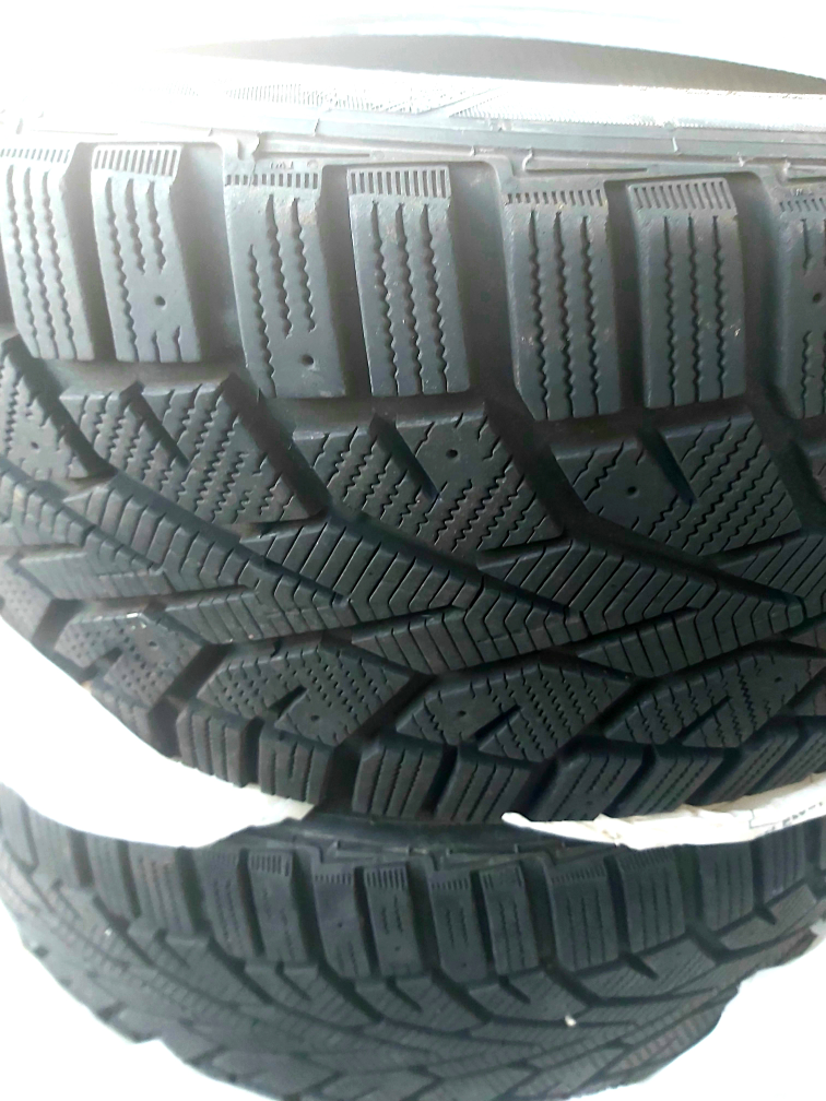 car winter tire 235/45 18R set of 4pc