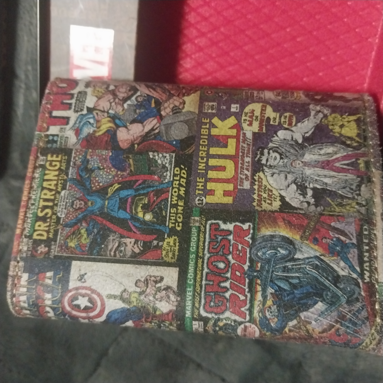 Superhero Leather Trifold wallet image indicator(3)