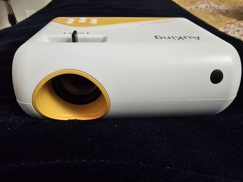 1 week old Auking Mini Projector - photo 2