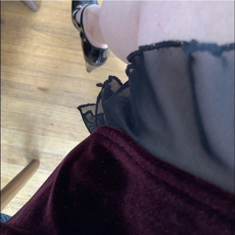 Perfect UNWORN Velvety Burgundy/Bordeaux Colour Party Dress image indicator(6)