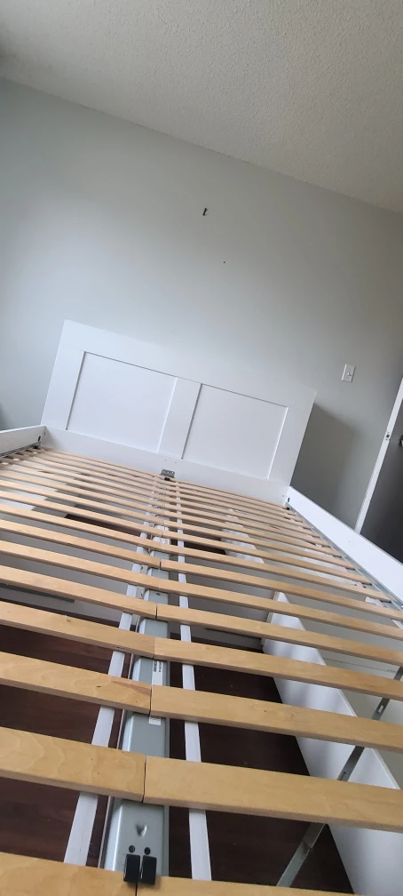 Queen size bed - photo 2