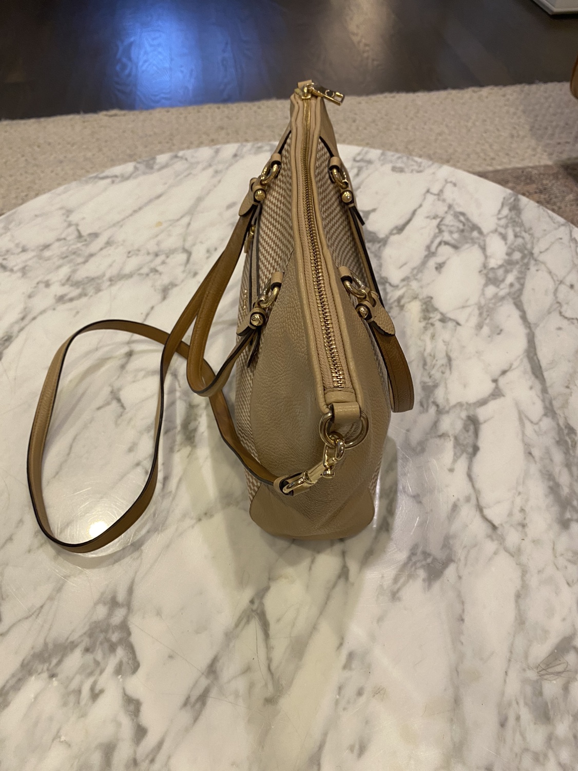 Coach purse, ivory image indicator(4)