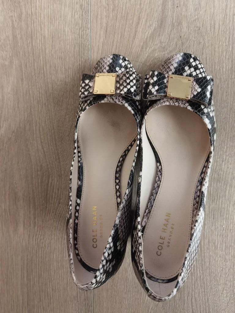 Cole Hann Heels Size 6 - photo 2