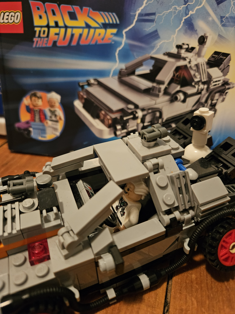 Lego Back to the Future image indicator(2)