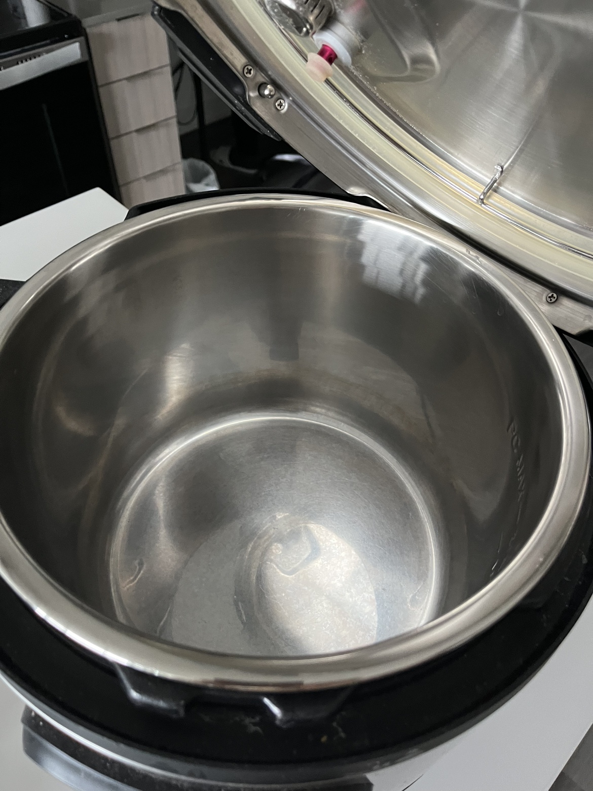 Instant pot quick cooker - photo 3
