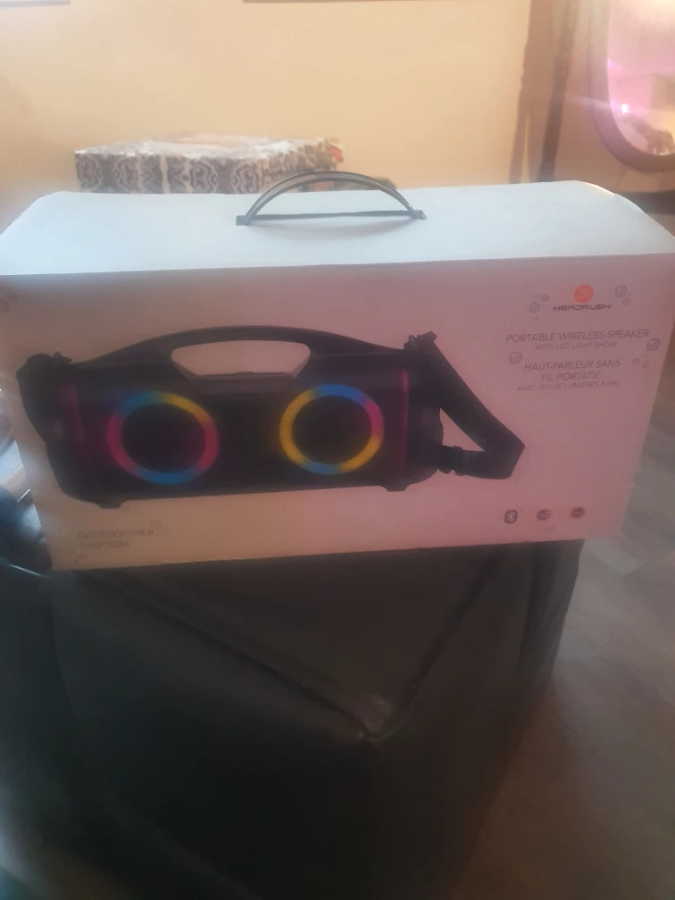 Bluetooth Speaker thumbnail
