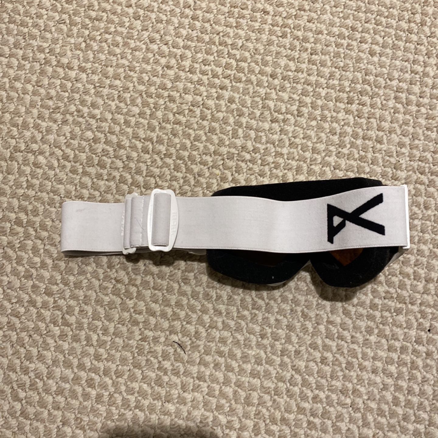 Anon Ski/Snowboarding Goggles White image indicator(3)