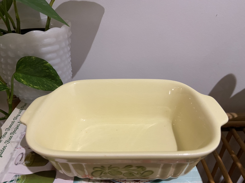 Vintage Pfarlzgraff Yorktown’s Yellow Baking Dish image indicator(3)