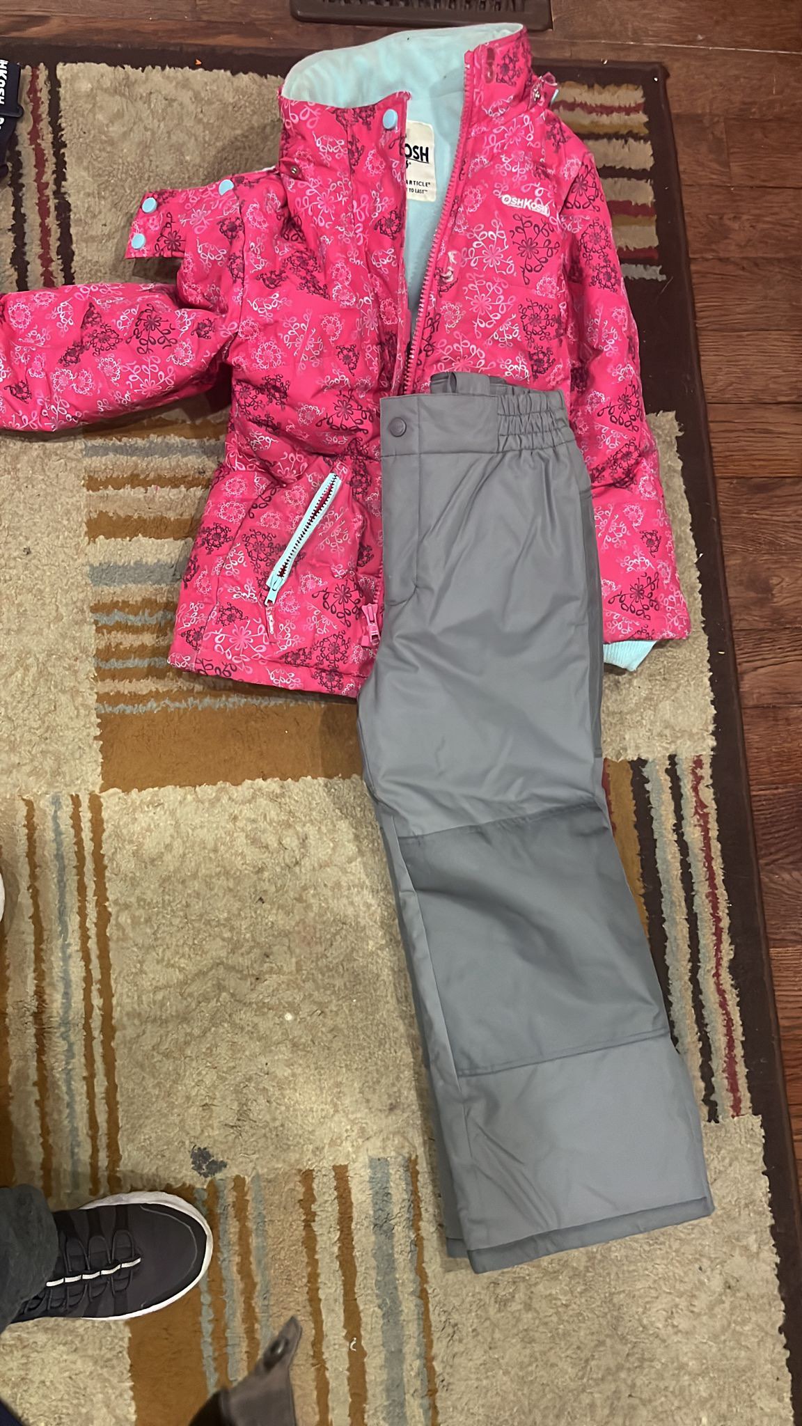 Snow suit