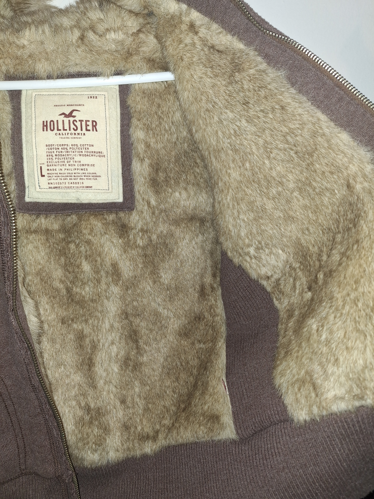 Hollister Faux Fur Hoodie - photo 2