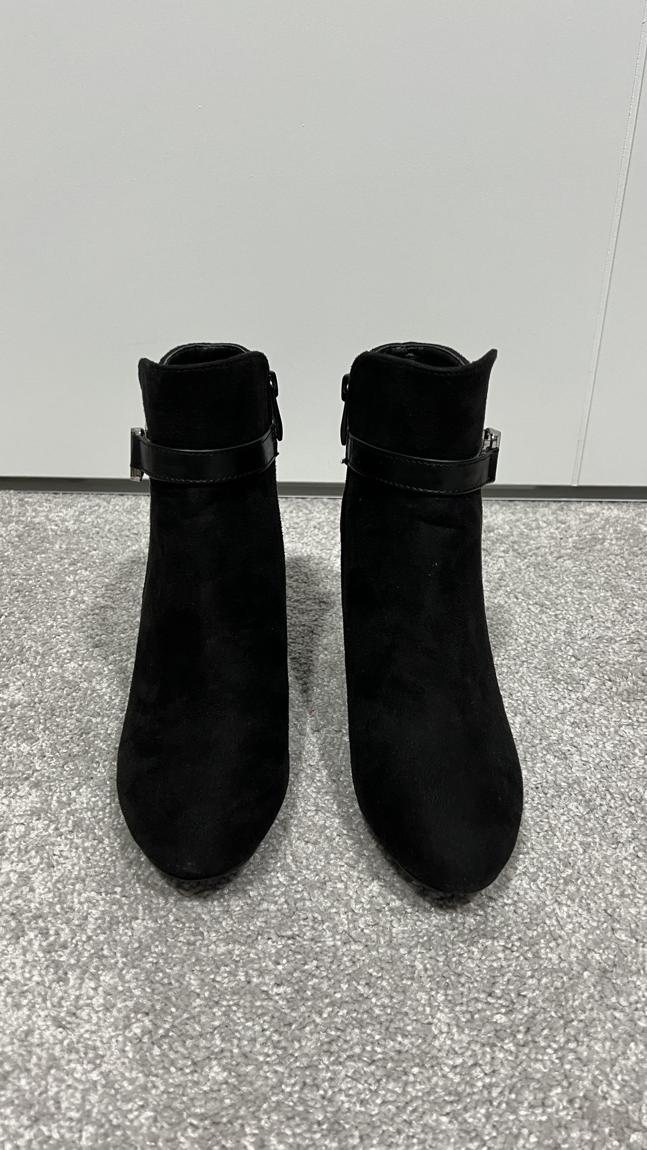 Brand-new shoes, size 6 image indicator(2)