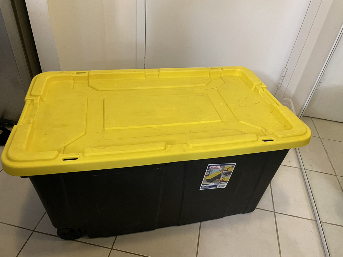 industrial tote 40Gal.