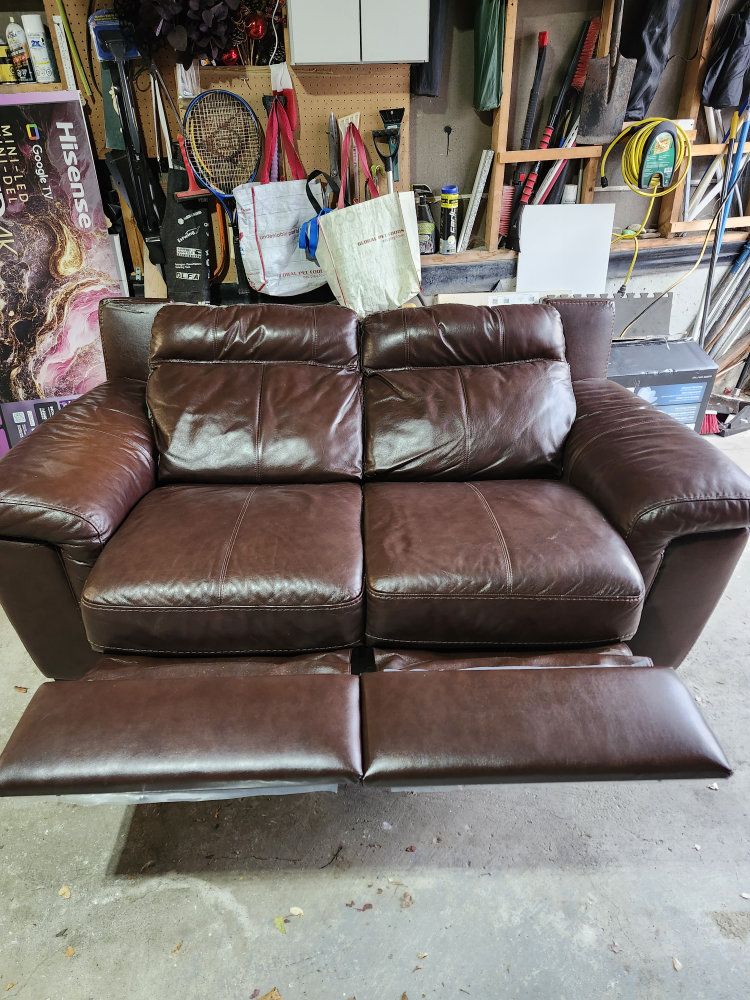 #freecycle Brown Leather recliner Loveseat - photo 2
