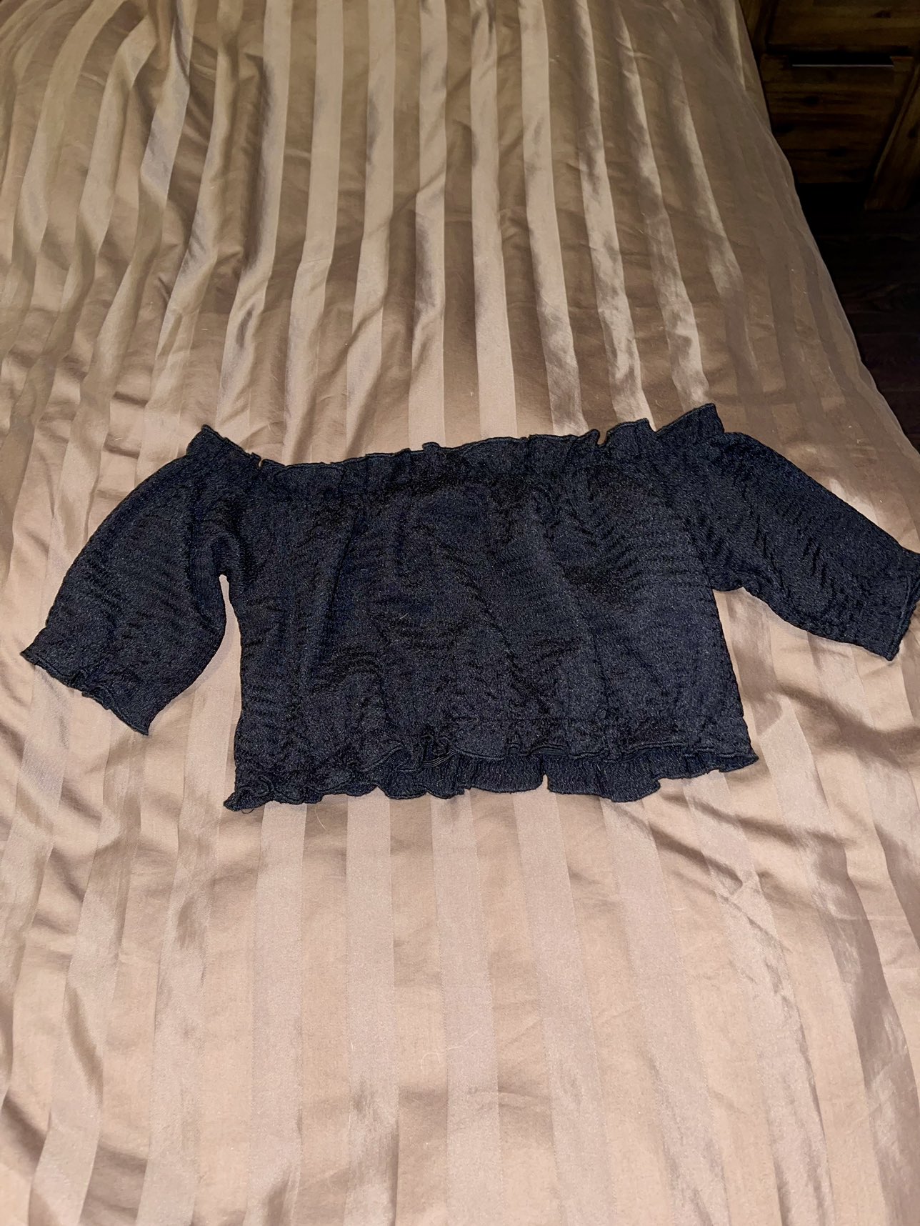 Crop off shoulder top