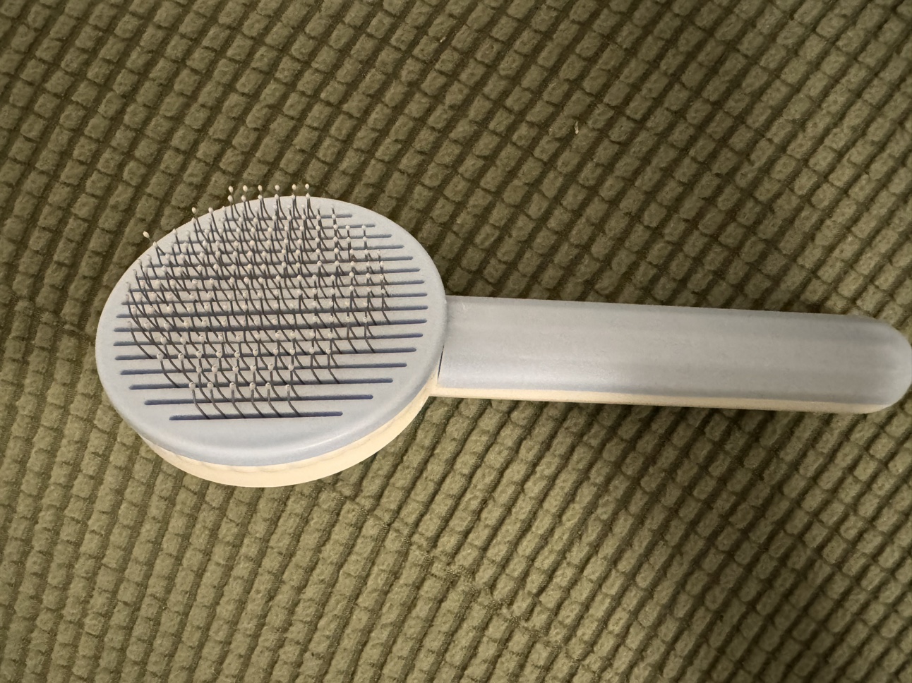 Pet Grooming Self Cleaning Brush for Cats image indicator(2)