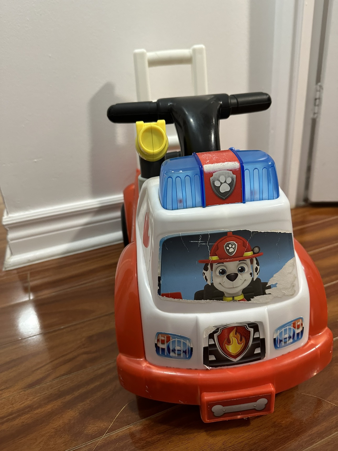 Paw Patrol Fire Engine Ride-on Ride On