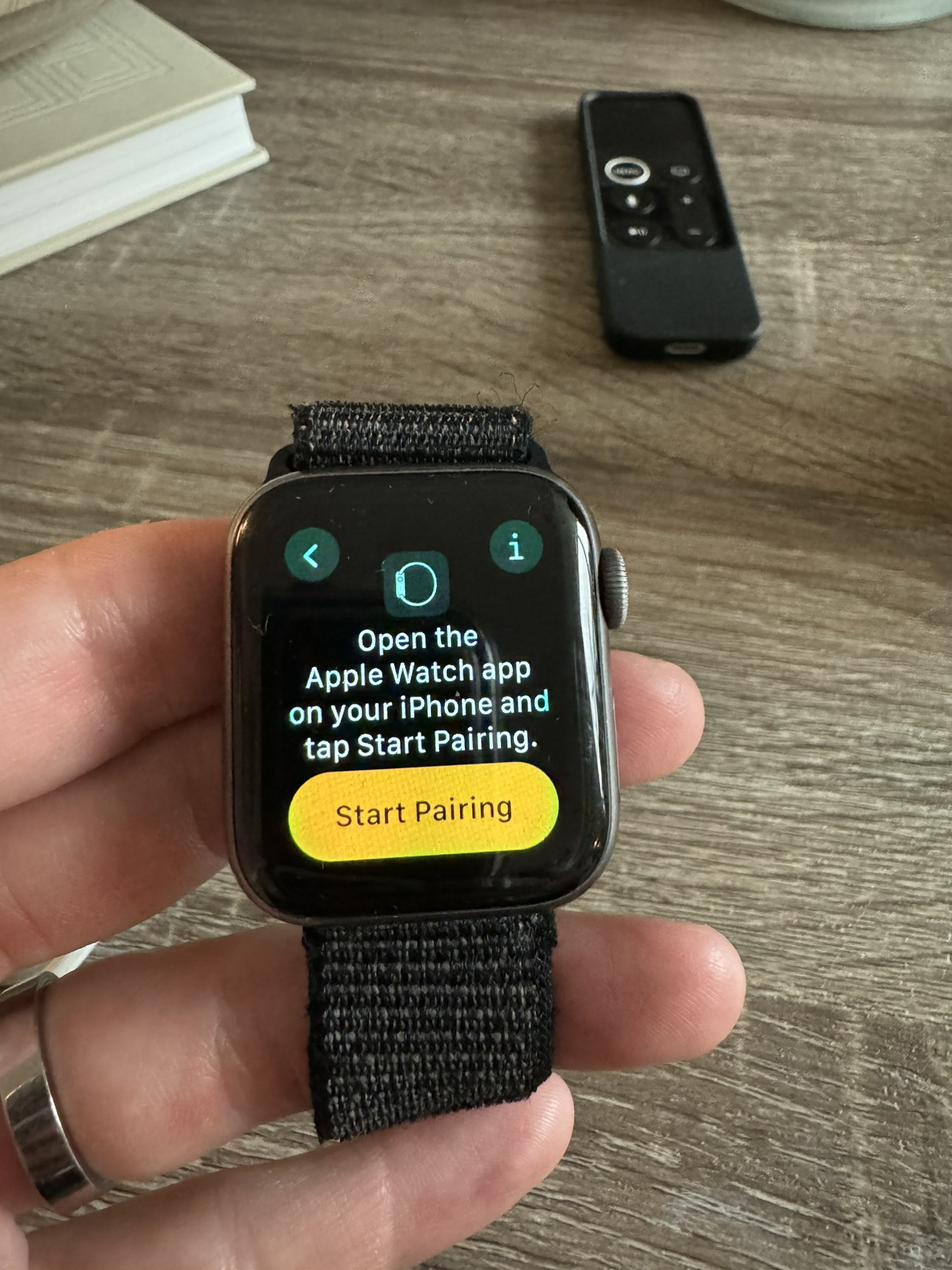 Apple Watch Series 4 with GPS and Cellular - photo 2