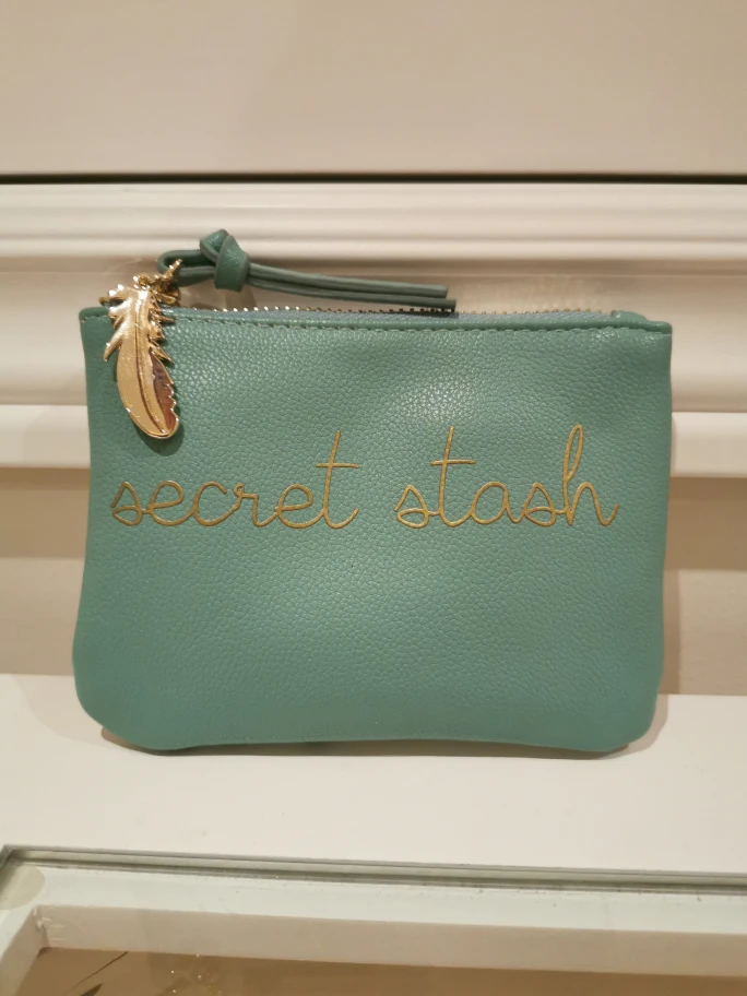 Secret Stash change purse image indicator(2)