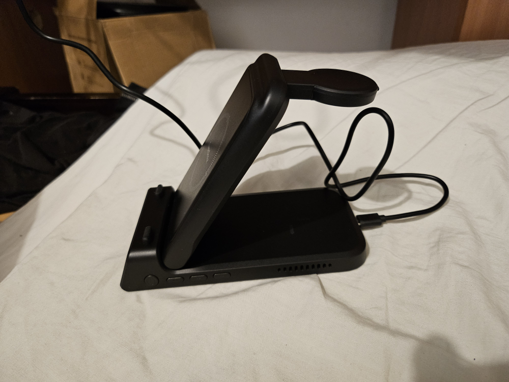 SwanScout portable wireless charging Station - photo 5