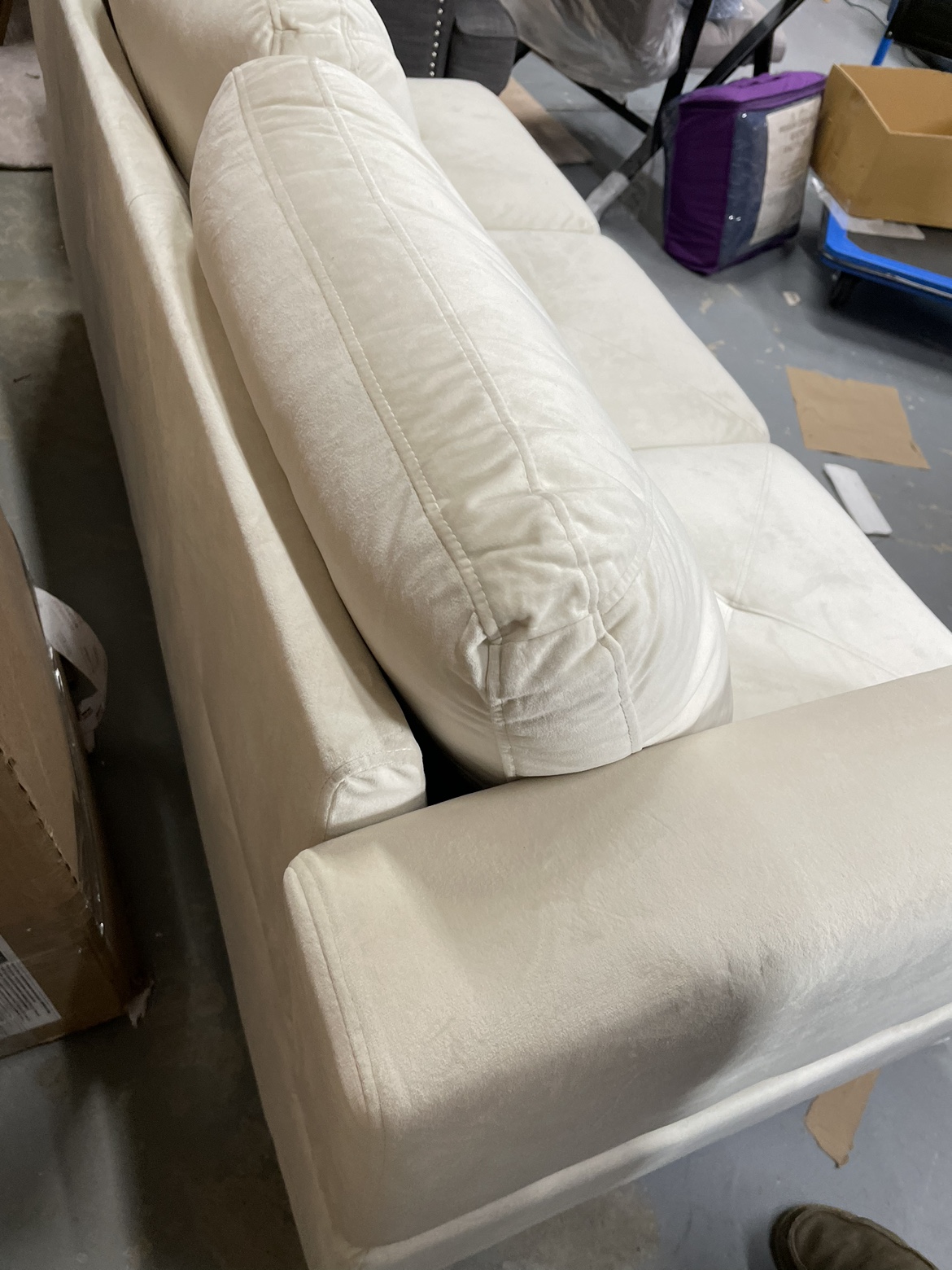 New sofa - missing chaise - photo 2