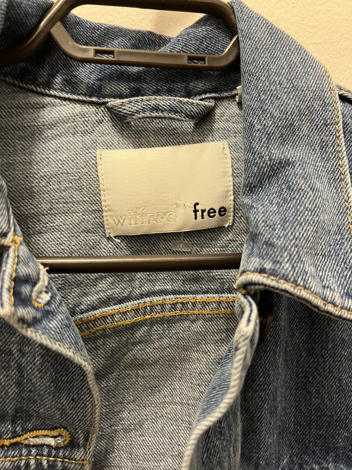 Aritzia Jean Jacket - photo 2