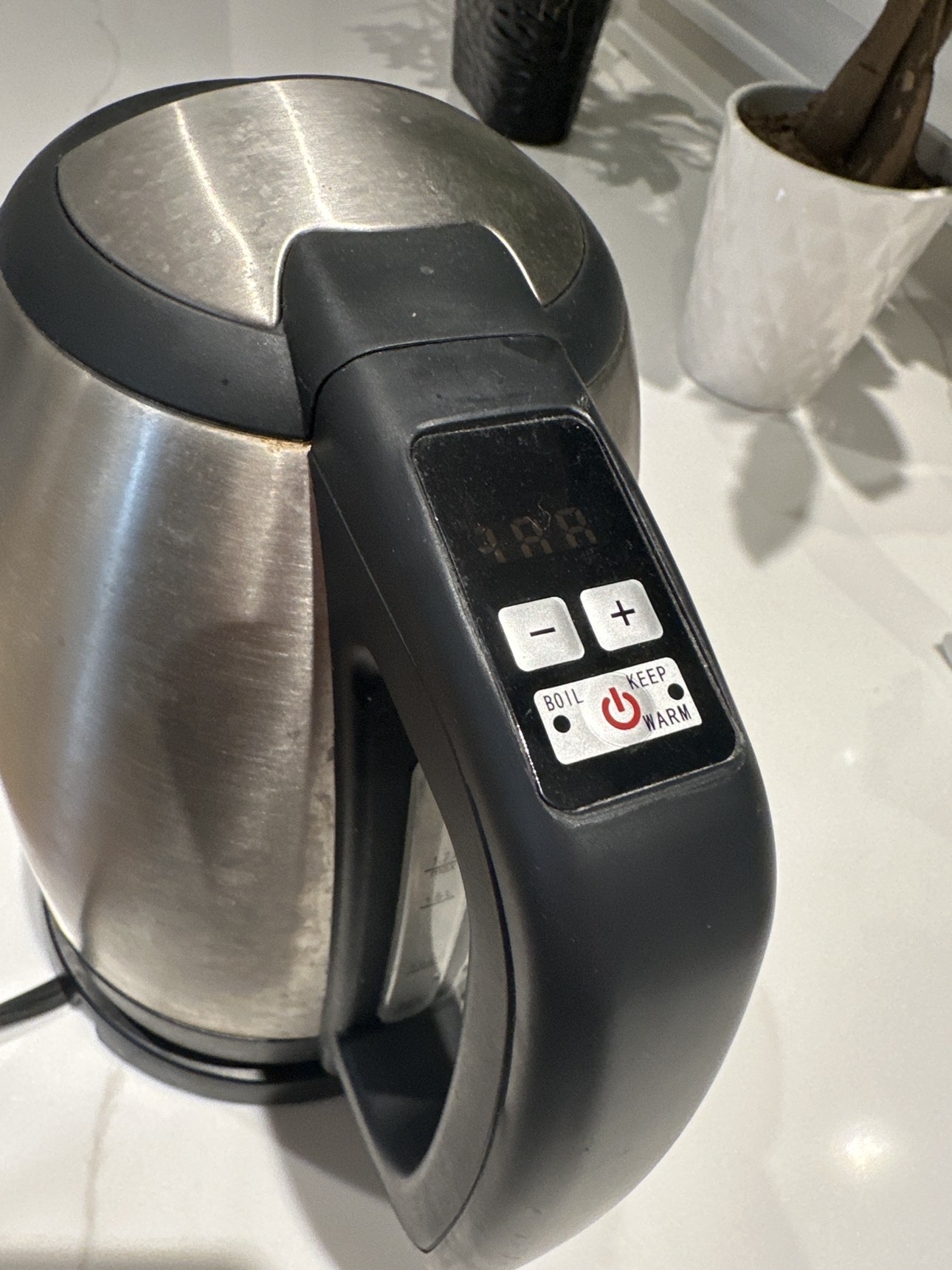 Insignia 1.7 L Kettle - photo 2