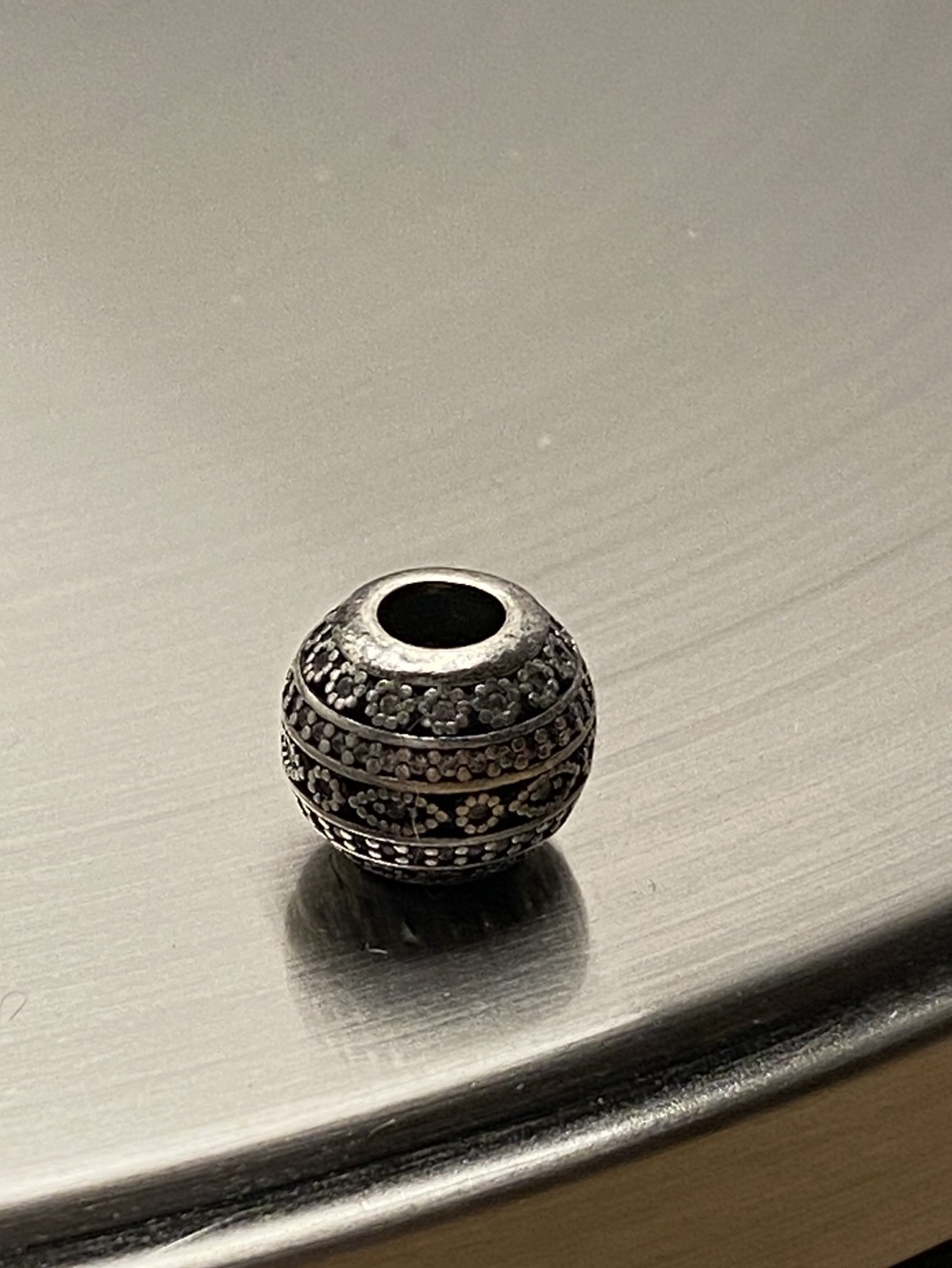 Pandora bracelet with 4 charms image indicator(5)