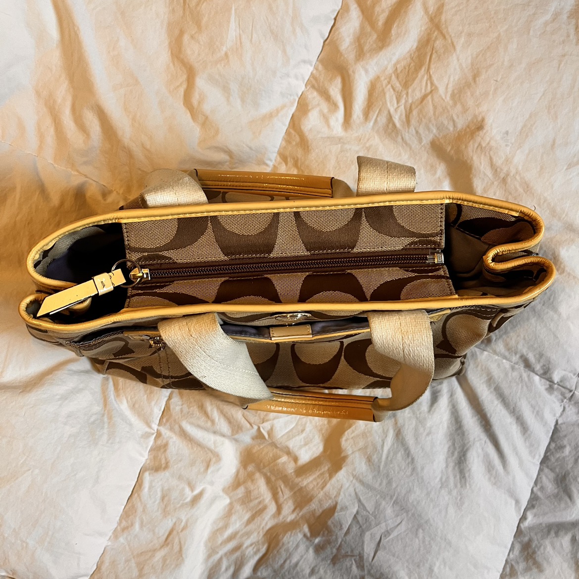 Authentic Coach Bag image indicator(3)