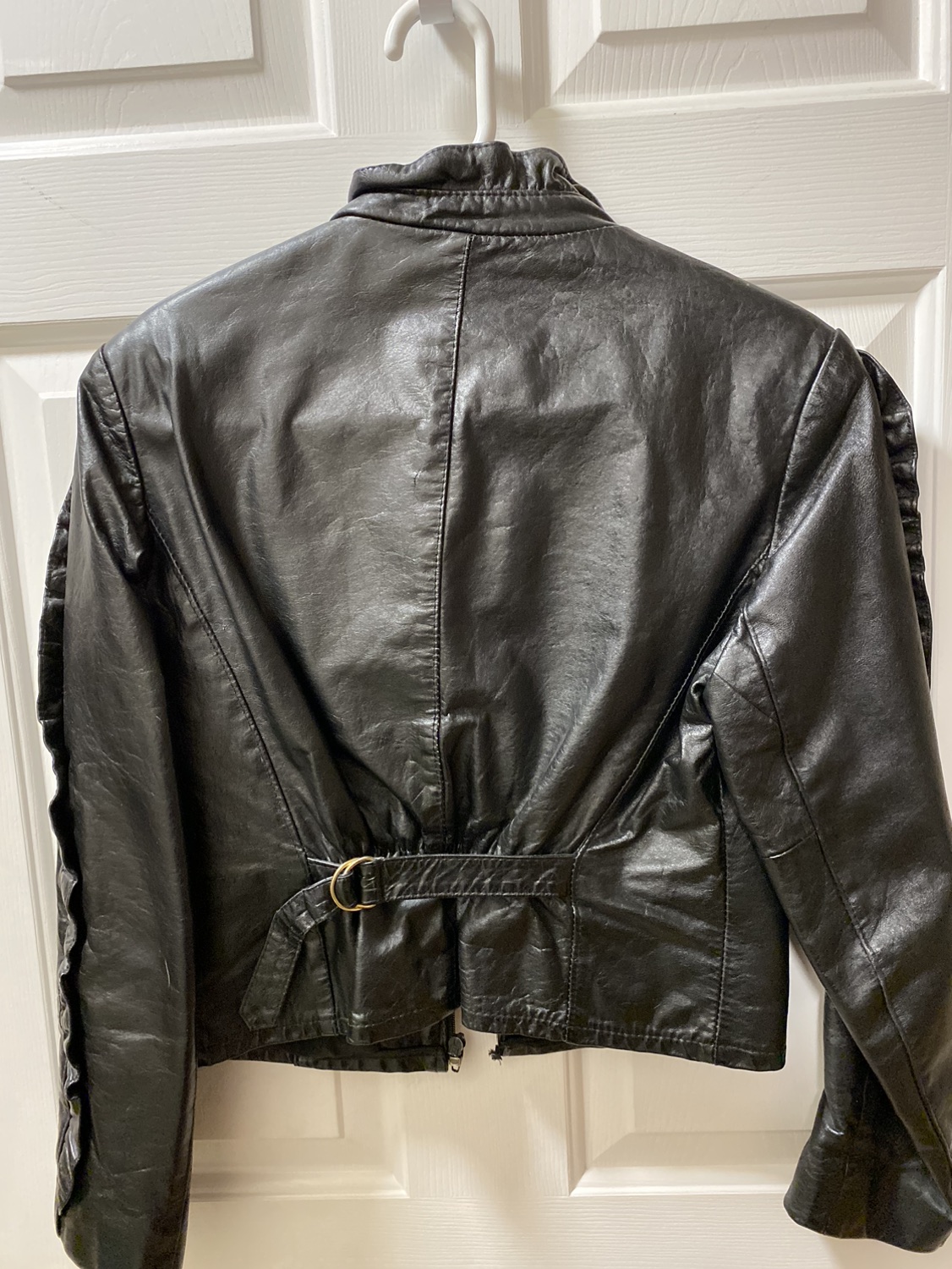 Cosa Nova leather jacket, ladies size sm image indicator(2)