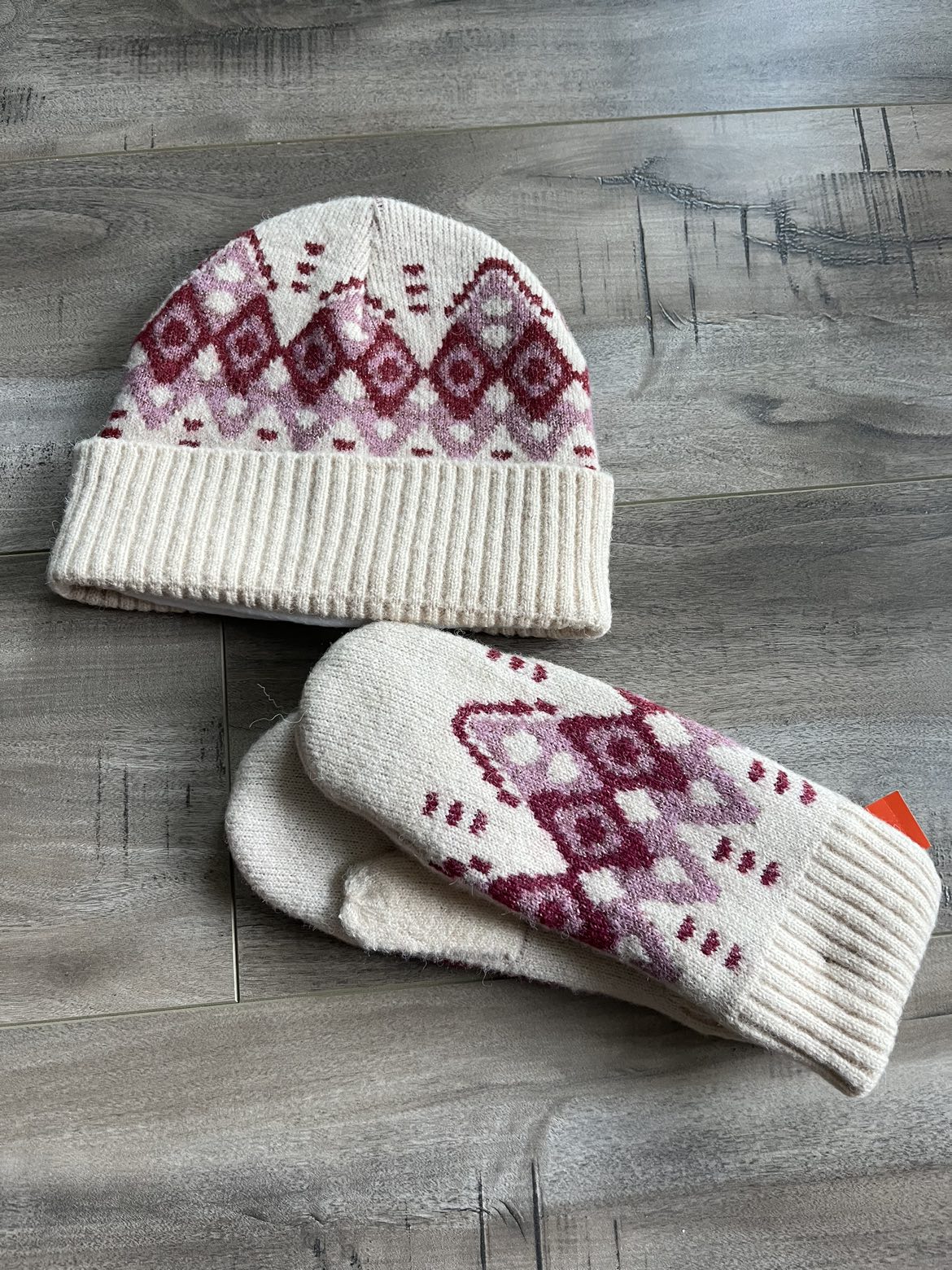 2 piece Fairisle Hat and mitt set - fleece lined image indicator(2)