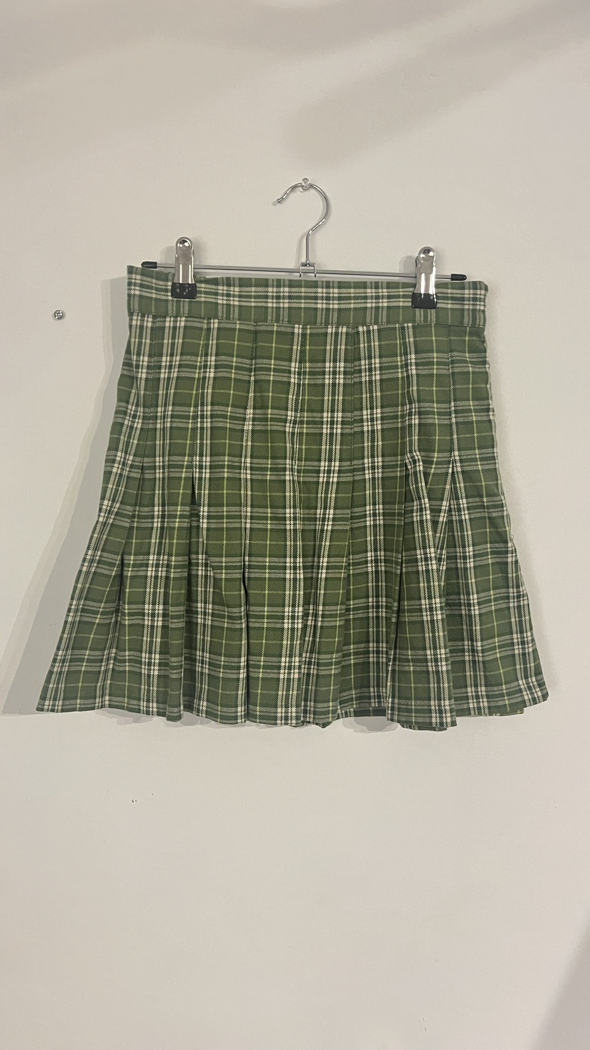 Green plaid pleated skirt thumbnail