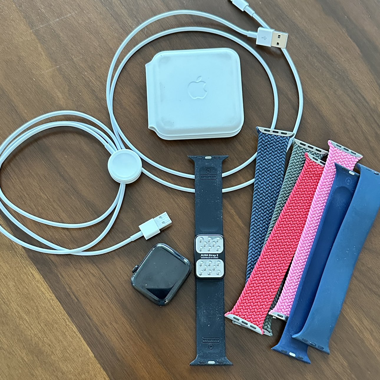 Apple Watch S6 CELL, TITANIUM, 44MM, BLACK thumbnail