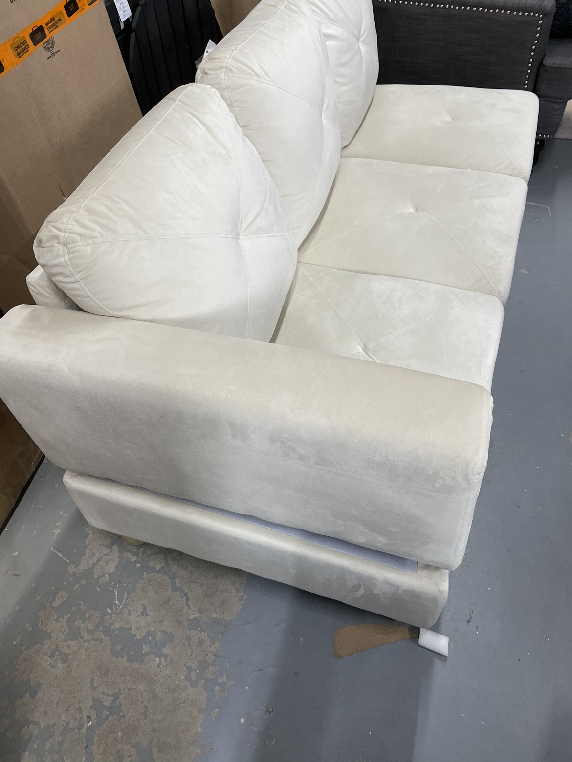 New sofa - missing chaise - photo 4