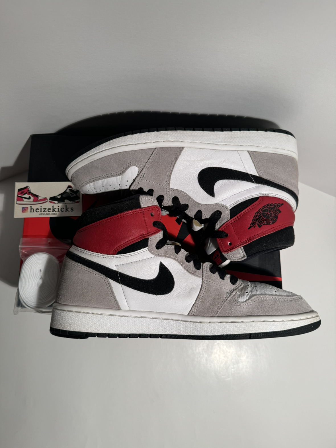 Air Jordan 1 High OG Smoke Grey size 10.5 image indicator(6)