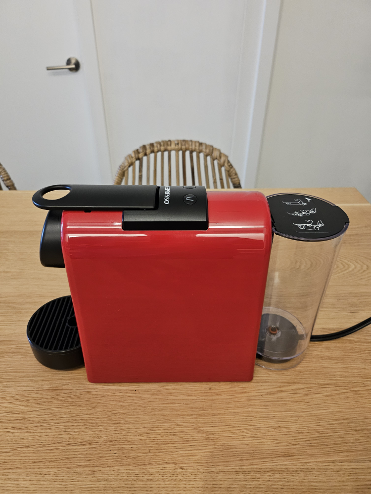 Nespresso Essenza Mini Coffee Machine by DeLonghi(RED) - photo 3