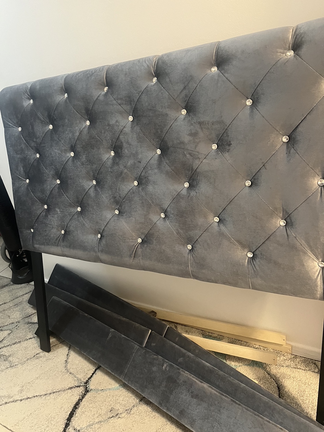Headboard for double bed thumbnail