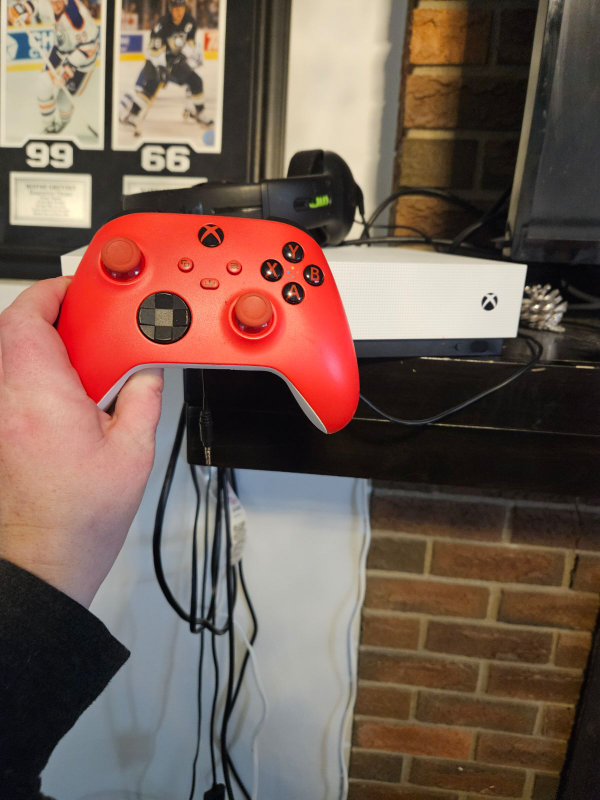 Xbox one s w/ games accessories - photo 4