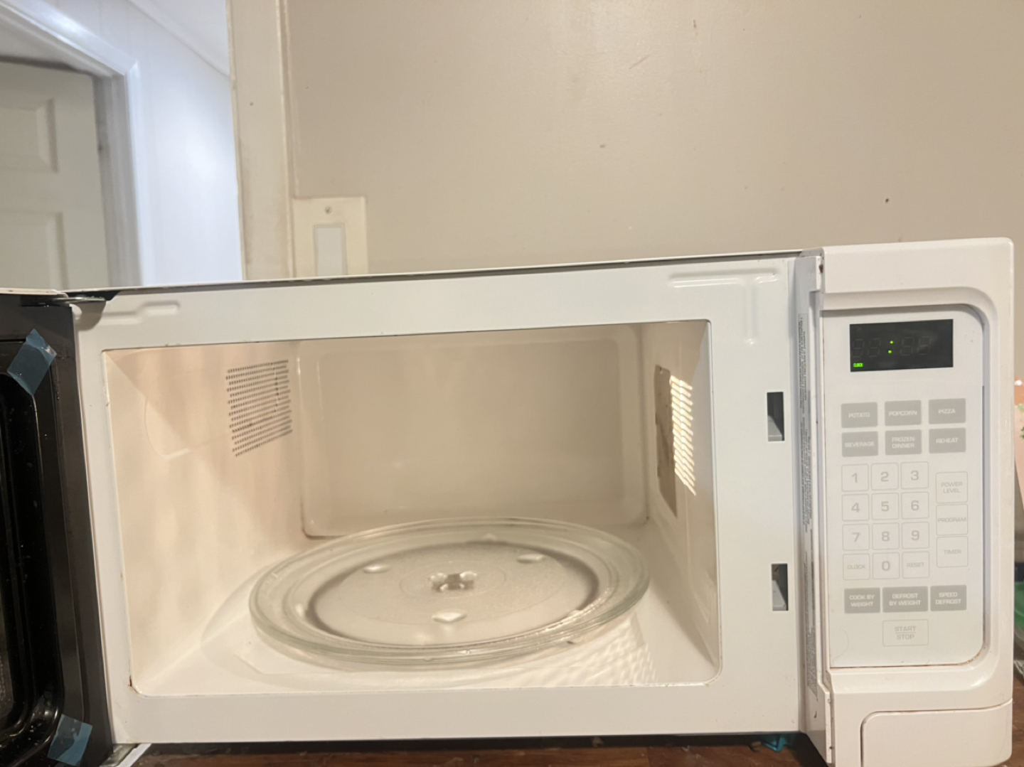 Microwave - photo 3