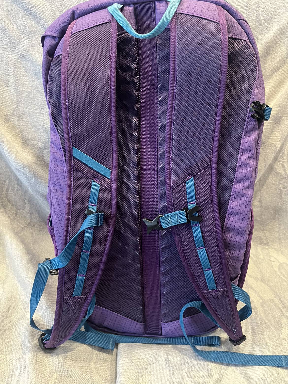 Mec Trail 24 Backpack - photo 3