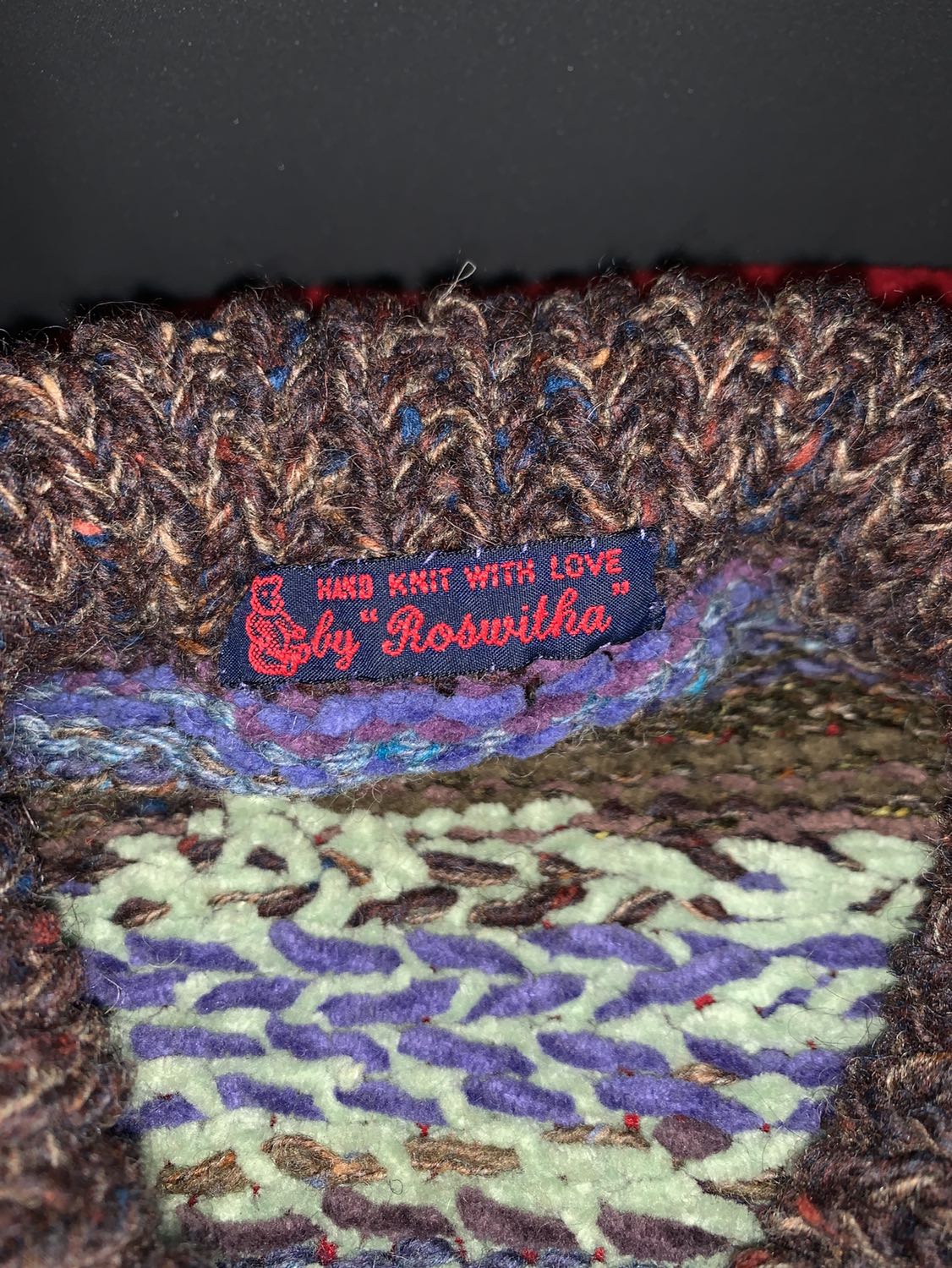 Hand made knitted sweater image indicator(2)