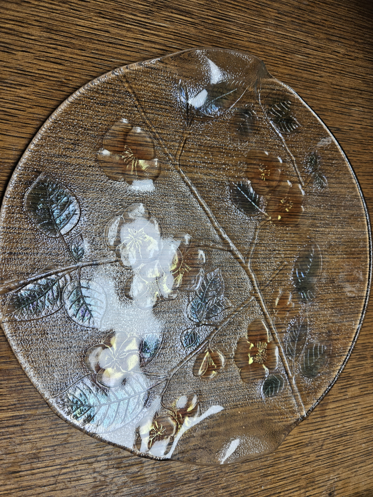 round glass tray