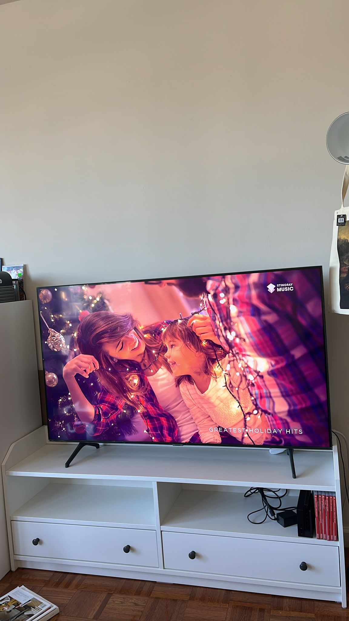 Samsung TV (55 inches) - photo 3