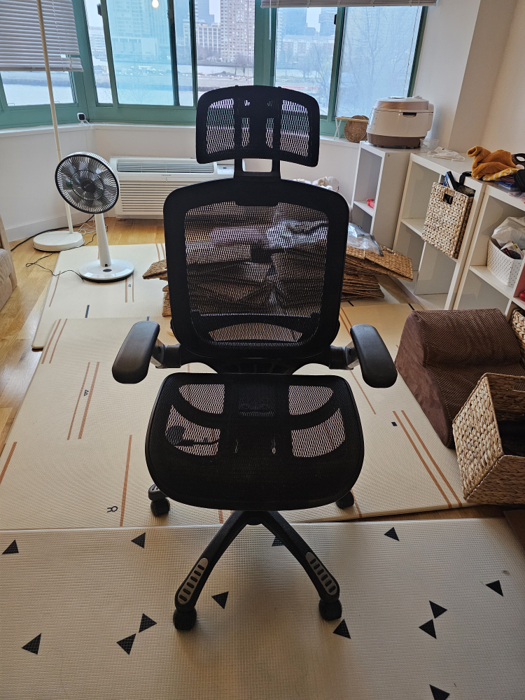 Ergonomic Mesh Office Chair - photo 2