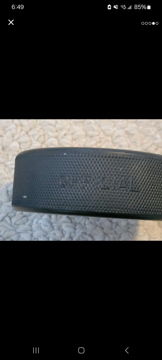 Official NHL game puck 1980s Edmonton Oilers image indicator(4)