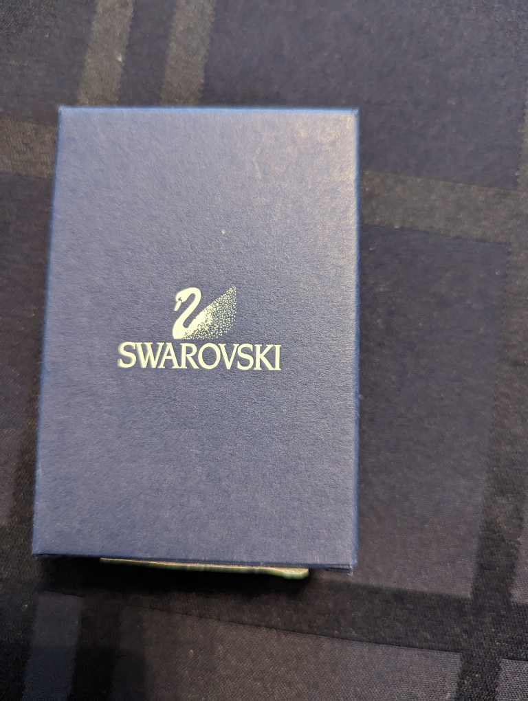 Like New Swarovski Flirt Crystal Pendant Necklace image indicator(3)