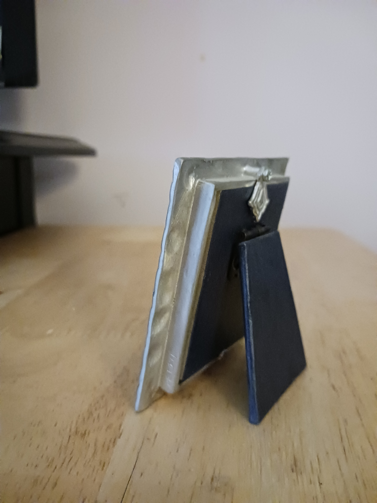 Charming tiny pewter picture frame #SellingSpree image indicator(2)