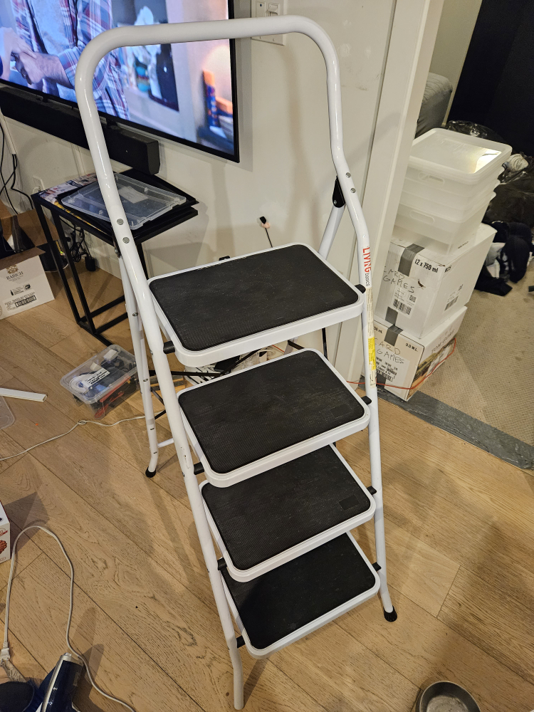 4 step ladder thumbnail